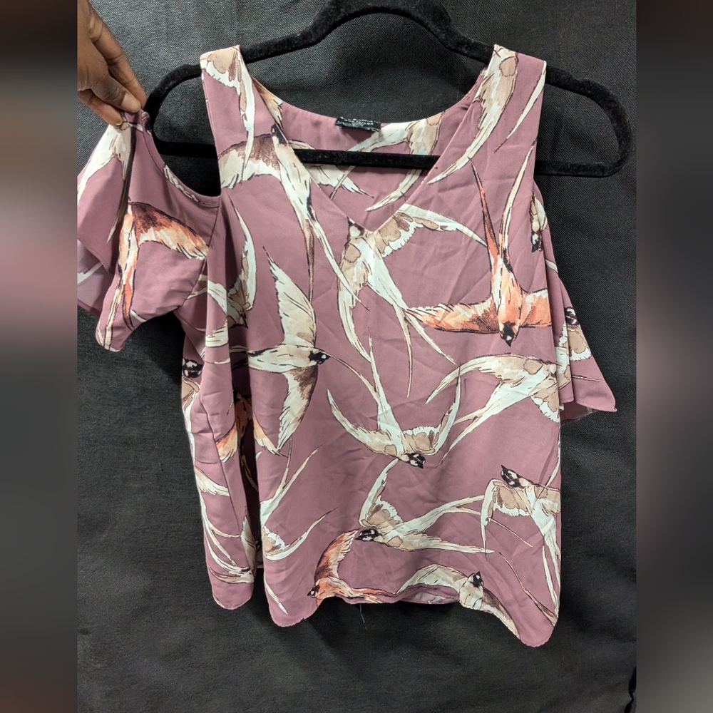 ✨ Ann Taylor Pink Bird Print Women's Cold shoulder Top